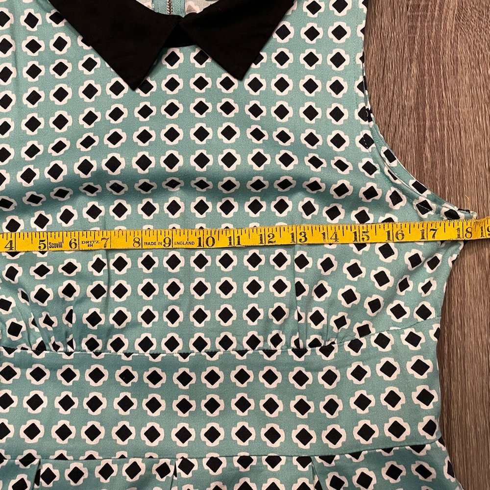 Closet London Fit & Flare Sleeveless Aqua & Black Checkered Dress with Pockets - Picture 9 of 10